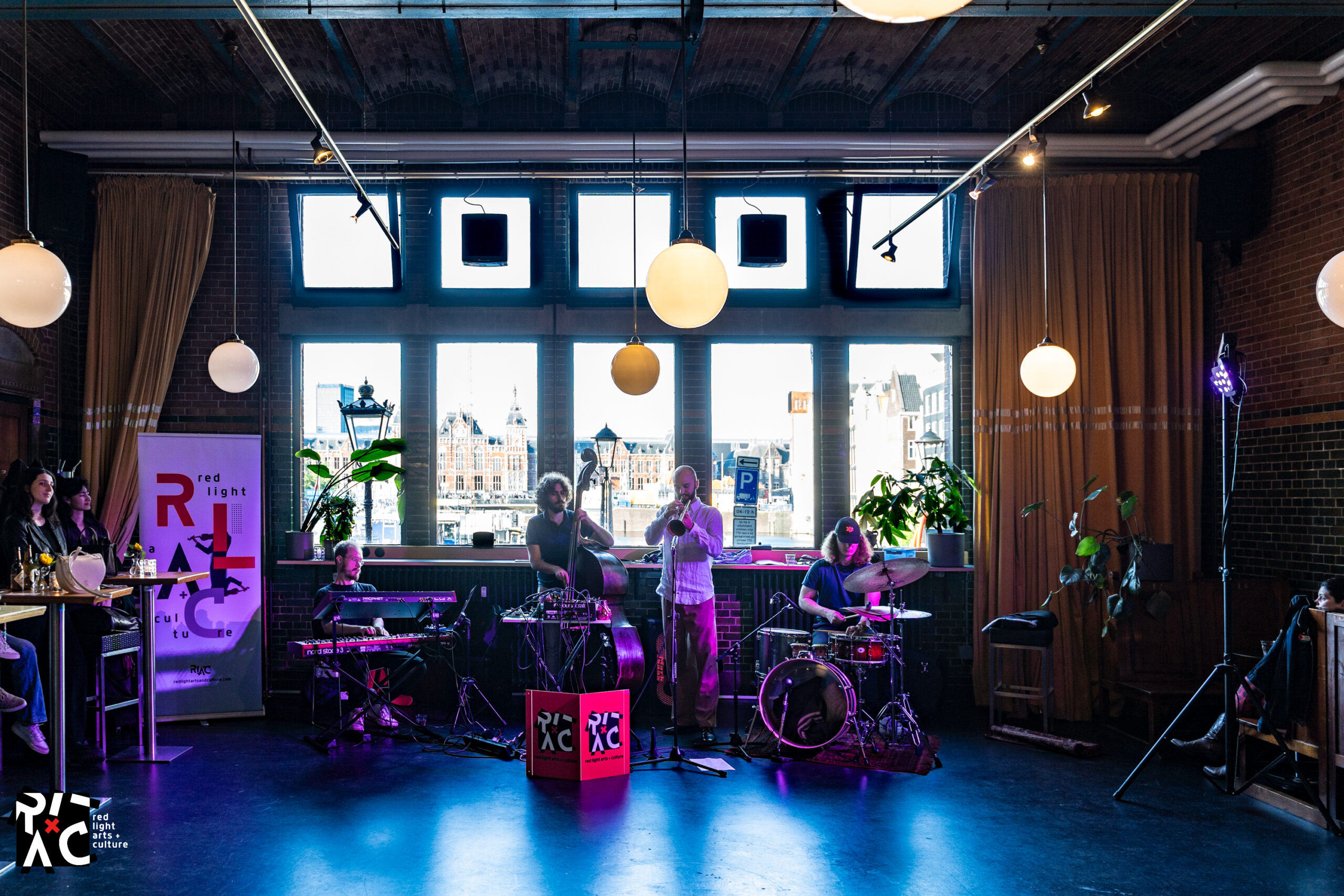 3. Red Light Arts & Culture RLAC – Photo by Mattis Cuypers – Imprevisti band at Meet Berlage-1 – Red Light Jazz